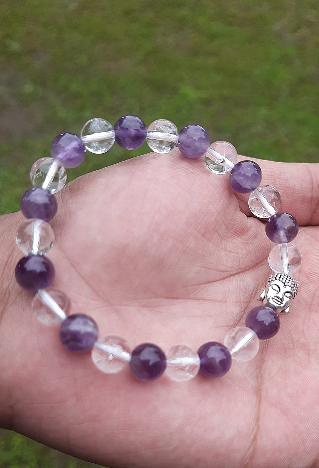 Reduces insomnia, anxiety, stress, brings calmness, focus,peaceful feeling