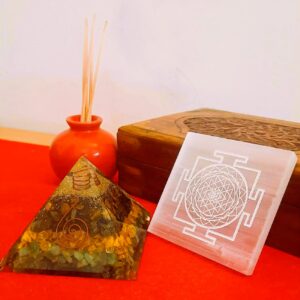 Money Magnet with Shree Yantra Engraved Selenite Plate